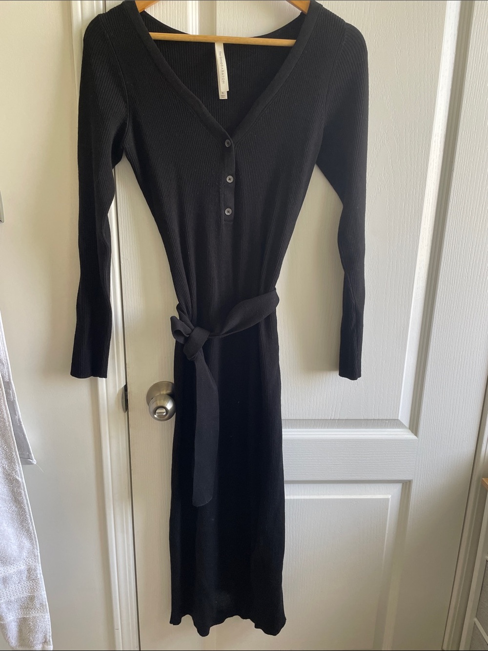 Aritzia Babaton Black Ribbed V-Neck Long Sleeve Midi Dress with Waist Tie